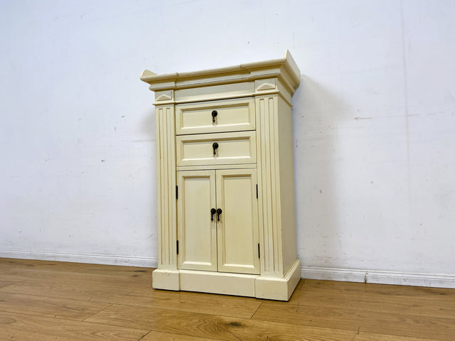 Sehr schöner weißer Vintage Schrank im antiken Stil mit Schubladen und Messinggriffen I Kommode Flurkommode Garderobe Wäschekommode Schuhkommode Schuhschrank Garderobe I