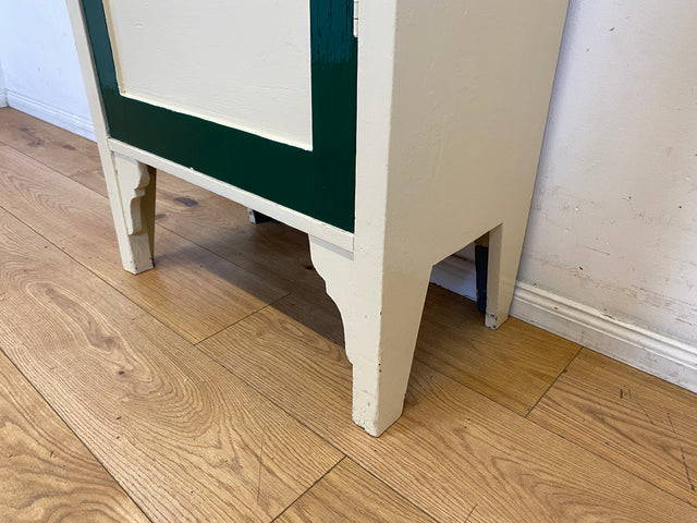 Schöner weißer antiker Hochschrank I Vollholz I Schrank Vitrine Wäscheschrank Highboard Küchenschrank Schuhschrank Flurschrank Bücherschrank Geschirrschrank Jugendstil Vintage I