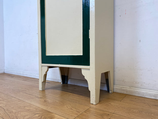 Schöner weißer antiker Hochschrank I Vollholz I Schrank Vitrine Wäscheschrank Highboard Küchenschrank Schuhschrank Flurschrank Bücherschrank Geschirrschrank Jugendstil Vintage I
