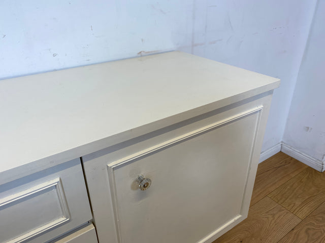 Sehr schönes weißes 70er Jahre Sideboard mit Schubladen & hübschen Originalgriffen I Kommode Anrichte Schrank TV Lowboard Bank Fernsehkommode Wäschekommode Retro Vintage I