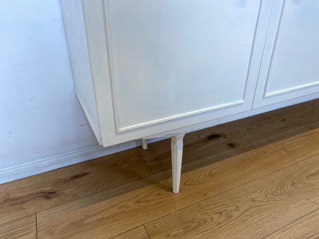 Sehr schönes weißes 70er Jahre Sideboard mit Schubladen & hübschen Originalgriffen I Kommode Anrichte Schrank TV Lowboard Bank Fernsehkommode Wäschekommode Retro Vintage I
