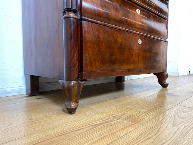 Edler antiker Schreibsekretär mit ausziehbarer Schreibunterlage I um 1840, Massivholz in Nussbaum I Sekretär Schreibschrank Schreibkommode Highboard Schrank Anrichte Biedermeier Vintage I