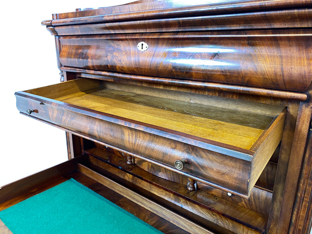 Edler antiker Schreibsekretär mit ausziehbarer Schreibunterlage I um 1840, Massivholz in Nussbaum I Sekretär Schreibschrank Schreibkommode Highboard Schrank Anrichte Biedermeier Vintage I