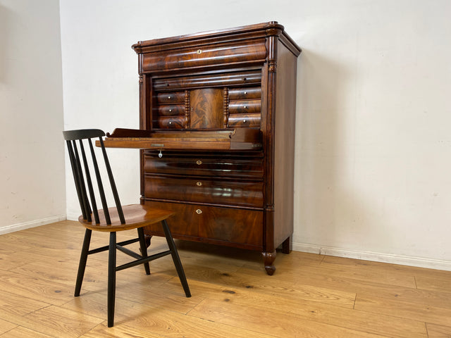 Edler antiker Schreibsekretär mit ausziehbarer Schreibunterlage I um 1840, Massivholz in Nussbaum I Sekretär Schreibschrank Schreibkommode Highboard Schrank Anrichte Biedermeier Vintage I