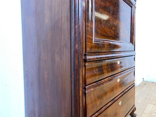 Edler antiker Schreibsekretär mit ausziehbarer Schreibunterlage I um 1840, Massivholz in Nussbaum I Sekretär Schreibschrank Schreibkommode Highboard Schrank Anrichte Biedermeier Vintage I