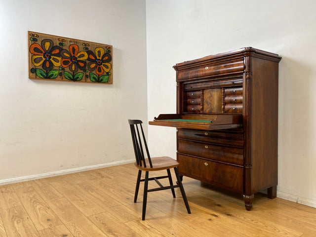Edler antiker Schreibsekretär mit ausziehbarer Schreibunterlage I um 1840, Massivholz in Nussbaum I Sekretär Schreibschrank Schreibkommode Highboard Schrank Anrichte Biedermeier Vintage I