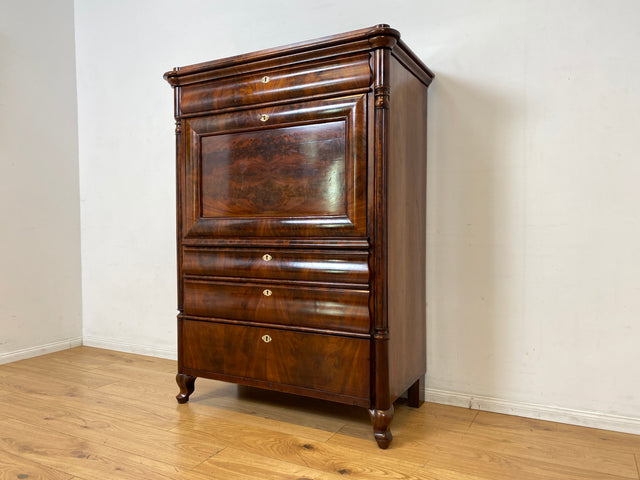 Edler antiker Schreibsekretär mit ausziehbarer Schreibunterlage I um 1840, Massivholz in Nussbaum I Sekretär Schreibschrank Schreibkommode Highboard Schrank Anrichte Biedermeier Vintage I