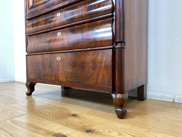 Edler antiker Schreibsekretär mit ausziehbarer Schreibunterlage I um 1840, Massivholz in Nussbaum I Sekretär Schreibschrank Schreibkommode Highboard Schrank Anrichte Biedermeier Vintage I