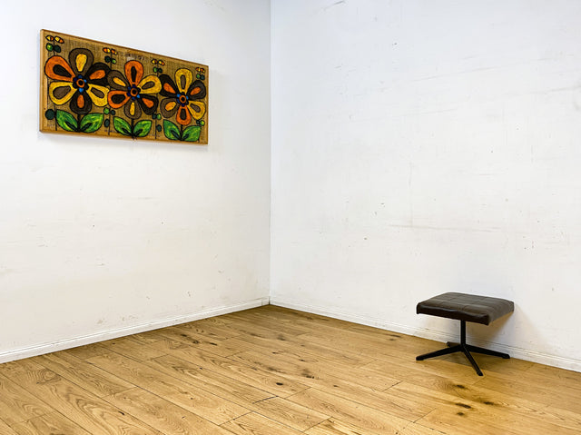 Stilvoller und gemütlicher Mid-Century Hocker mit braunem Kunstleder Bezug und Metallgestell I Lederhocker Sitzhocker Fußhocker Sitz Schemel Pouf Vintage Kunstleder I