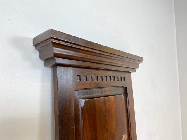 Sehr hübsche dunkelbraune Garderobe im antiken Stil mit Kleiderhaken aus Messing I Flurgarderobe Wandgarderobe Wandpaneel Garderobenleiste Vintage Stilmöbel Kolonialstil I
