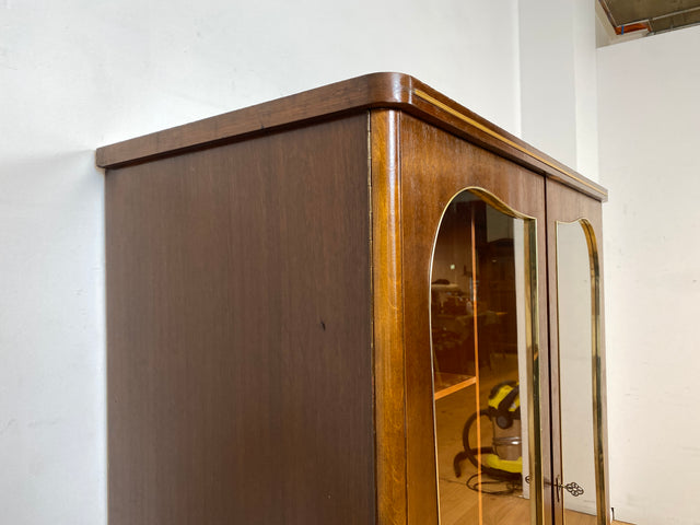 Besonders schöner und perfekt aufgeteilter dunkler Mid-Century Kleiderschrank mit Glastüren I Schrank Schlafzimmerschrank Wäscheschrank Rockabilly Vintage 50er 60er I