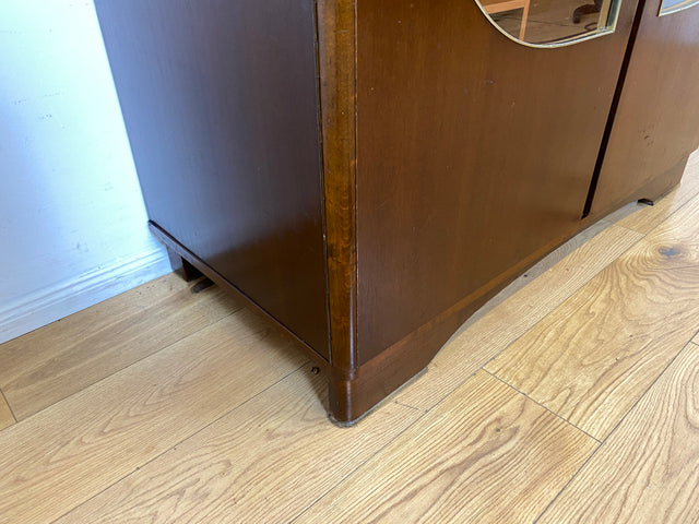 Besonders schöner und perfekt aufgeteilter dunkler Mid-Century Kleiderschrank mit Glastüren I Schrank Schlafzimmerschrank Wäscheschrank Rockabilly Vintage 50er 60er I
