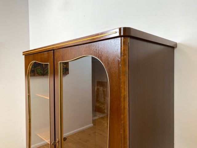 Besonders schöner und perfekt aufgeteilter dunkler Mid-Century Kleiderschrank mit Glastüren I Schrank Schlafzimmerschrank Wäscheschrank Rockabilly Vintage 50er 60er I