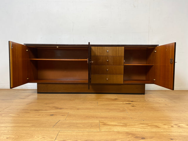 Stilvolles und sehr gut erhaltenes dunkles Vintage Sideboard mit Schubladen I Schrank Anrichte Lowboard Wäschekommode Fernsehkommode TV Board Mid-Century Retro 60er 70er I