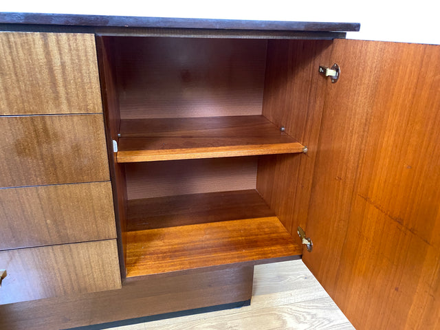 Stilvolles und sehr gut erhaltenes dunkles Vintage Sideboard mit Schubladen I Schrank Anrichte Lowboard Wäschekommode Fernsehkommode TV Board Mid-Century Retro 60er 70er I