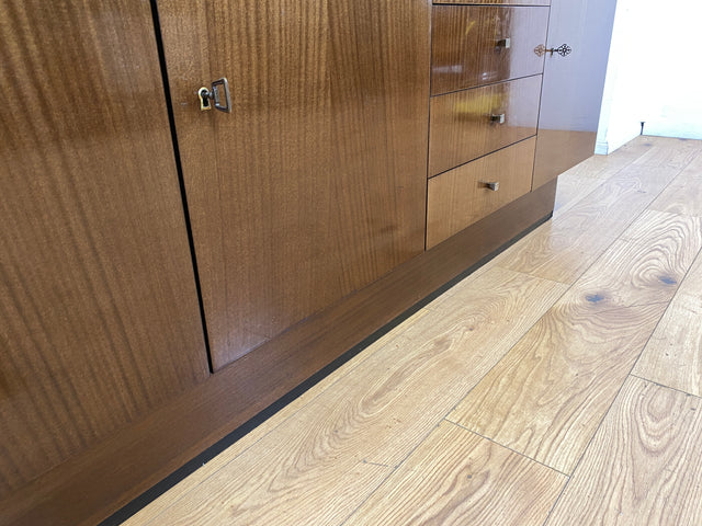 Stilvolles und sehr gut erhaltenes dunkles Vintage Sideboard mit Schubladen I Schrank Anrichte Lowboard Wäschekommode Fernsehkommode TV Board Mid-Century Retro 60er 70er I