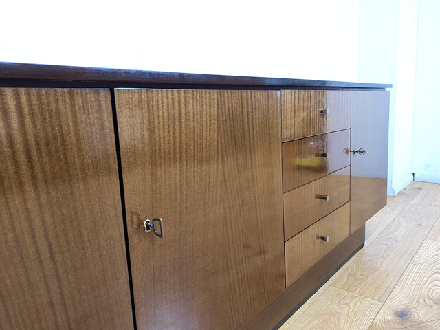 Stilvolles und sehr gut erhaltenes dunkles Vintage Sideboard mit Schubladen I Schrank Anrichte Lowboard Wäschekommode Fernsehkommode TV Board Mid-Century Retro 60er 70er I