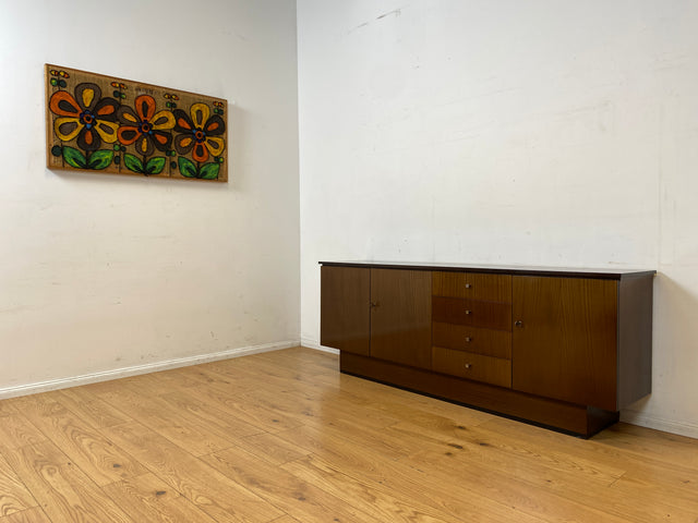 Stilvolles und sehr gut erhaltenes dunkles Vintage Sideboard mit Schubladen I Schrank Anrichte Lowboard Wäschekommode Fernsehkommode TV Board Mid-Century Retro 60er 70er I