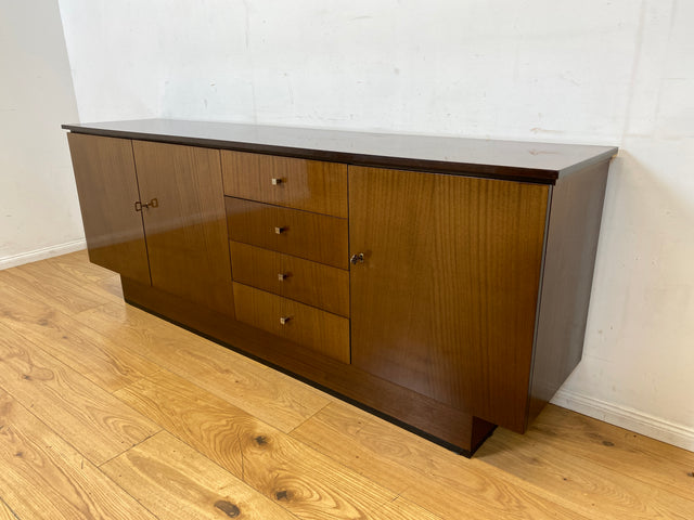 Stilvolles und sehr gut erhaltenes dunkles Vintage Sideboard mit Schubladen I Schrank Anrichte Lowboard Wäschekommode Fernsehkommode TV Board Mid-Century Retro 60er 70er I
