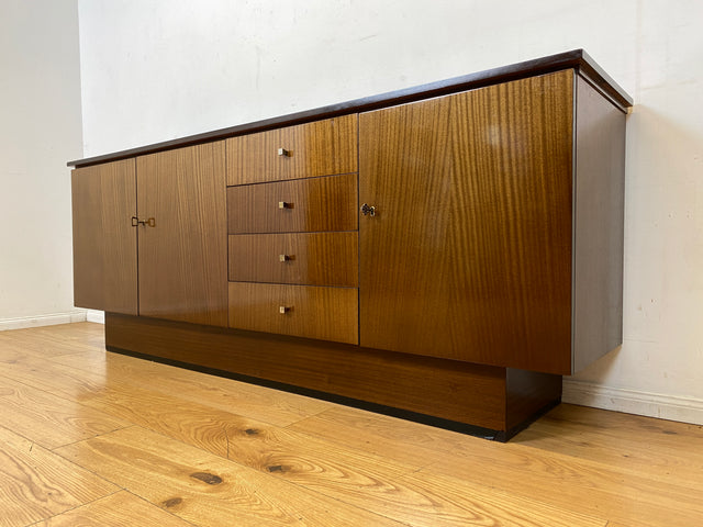 Stilvolles und sehr gut erhaltenes dunkles Vintage Sideboard mit Schubladen I Schrank Anrichte Lowboard Wäschekommode Fernsehkommode TV Board Mid-Century Retro 60er 70er I