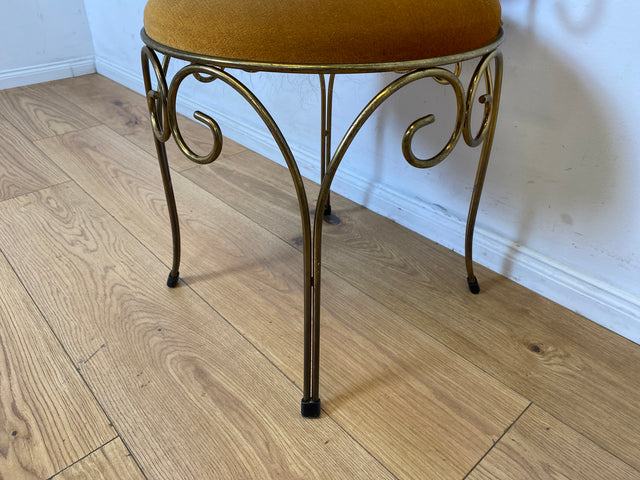 Sehr eleganter und gut erhaltener goldener 60er Jahre Stuhl aus Metall mit Samtbezug I Salonstuhl Metallstuhl Esszimmerstuhl Schreibtischstuhl Küchenstuhl Vintage I