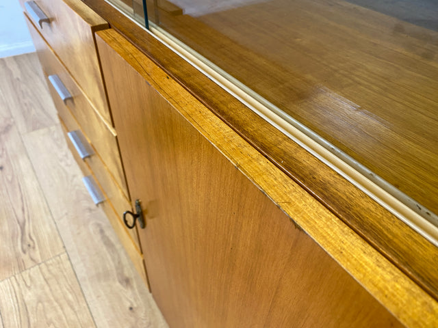 Stilvoller heller Mid-Century Wohnzimmerschrank aus 1969 mit Vitrine und Schubladen I Schrank Highboard Bücherschrank Kommode Sideboard Geschirrschrank Vintage Retro 70er