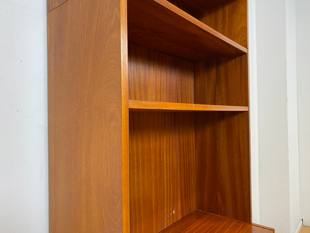 Sehr schöner modularer Mid-Century Bücherschrank auf neuen Metallfüßen mit Schubladen I Regal Bücherregal Highboard Kommode Regalwand Wohnwand Vintage Retro 60er I