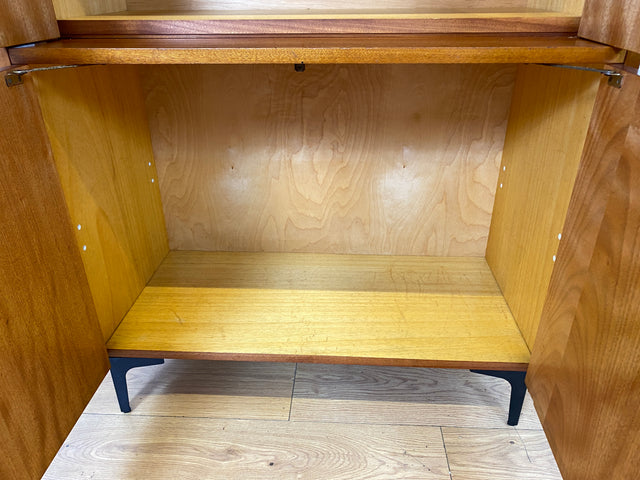 WMK I Schönes und geräumiges modulares Mid-Century Highboard auf neuen Metallfüßen mit Regal Fach I Schrank Bücherschrank Kommode Sideboard Wäschekommode Vintage Retro 60er I
