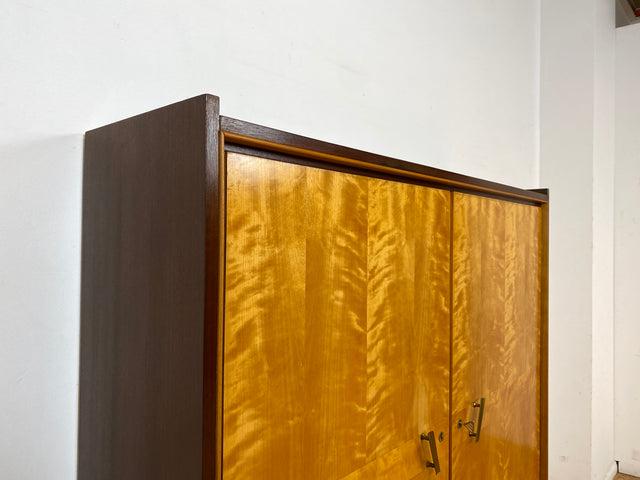Stilvoller und besonders schmaler Mid-Century Schrank mit Regalböden I Flurschrank Wäscheschrank Kleiderschrank Garderobe Schuhschrank Rockabilly Vintage 50er 60er I