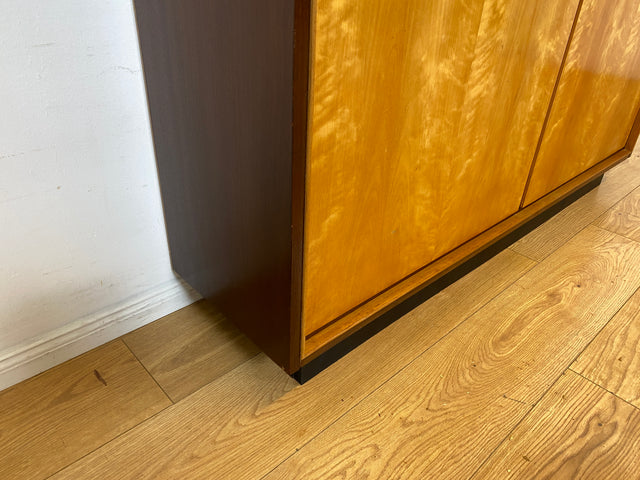 Stilvoller und besonders schmaler Mid-Century Schrank mit Regalböden I Flurschrank Wäscheschrank Kleiderschrank Garderobe Schuhschrank Rockabilly Vintage 50er 60er I