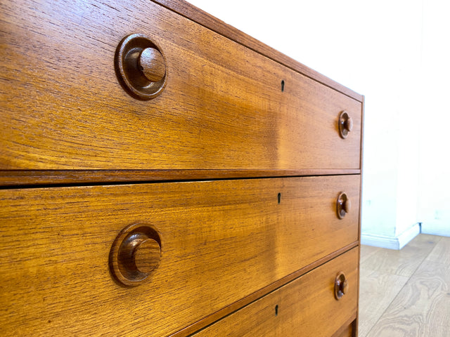 Stilvolle & sehr gut erhaltene skandinavische Kommode in Teakholz mit Schubladen & Holzgriffen I Schubladenkommode Sideboard Wäschekommode 60er 70er Vintage Danish Design I