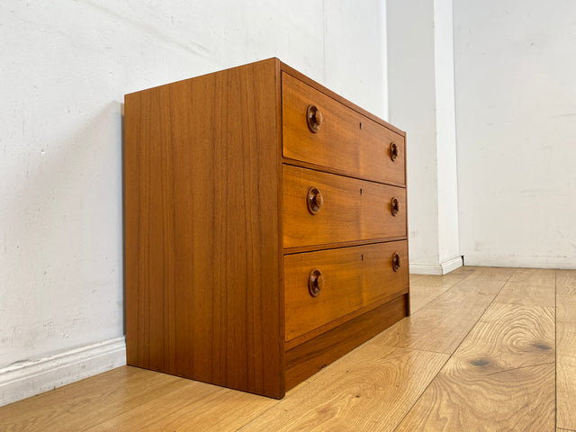 Stilvolle & sehr gut erhaltene skandinavische Kommode in Teakholz mit Schubladen & Holzgriffen I Schubladenkommode Sideboard Wäschekommode 60er 70er Vintage Danish Design I