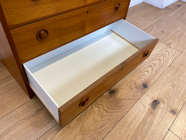 Stilvolle & sehr gut erhaltene skandinavische Kommode in Teakholz mit Schubladen & Holzgriffen I Schubladenkommode Sideboard Wäschekommode 60er 70er Vintage Danish Design I