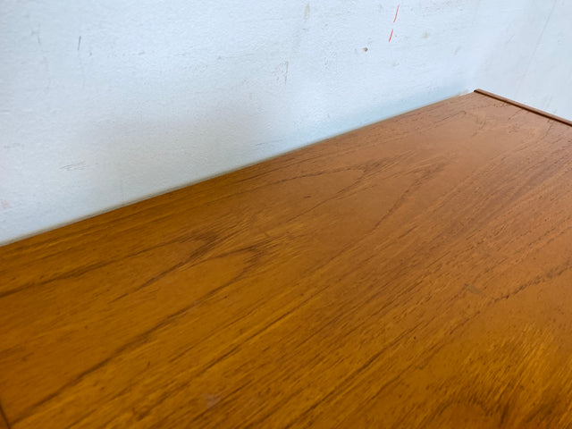 Stilvolle & sehr gut erhaltene skandinavische Kommode in Teakholz mit Schubladen & Holzgriffen I Schubladenkommode Sideboard Wäschekommode 60er 70er Vintage Danish Design I