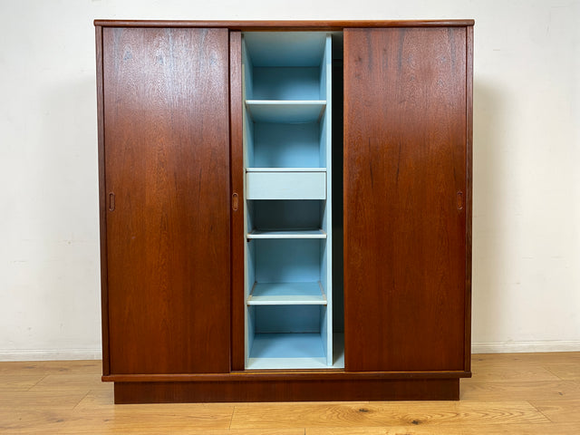 Hochwertiger skandinavische Mid-Century Kleiderschrank mit Schubladen I Vollholz in Teak I Schrank Schlafzimmerschrank Wäscheschrank Wardrobe Danish Design Vintage Teakholz I
