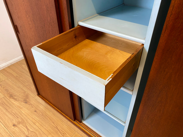 Hochwertiger skandinavische Mid-Century Kleiderschrank mit Schubladen I Vollholz in Teak I Schrank Schlafzimmerschrank Wäscheschrank Wardrobe Danish Design Vintage Teakholz I