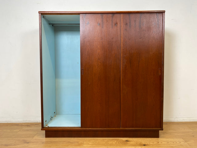 Hochwertiger skandinavische Mid-Century Kleiderschrank mit Schubladen I Vollholz in Teak I Schrank Schlafzimmerschrank Wäscheschrank Wardrobe Danish Design Vintage Teakholz I