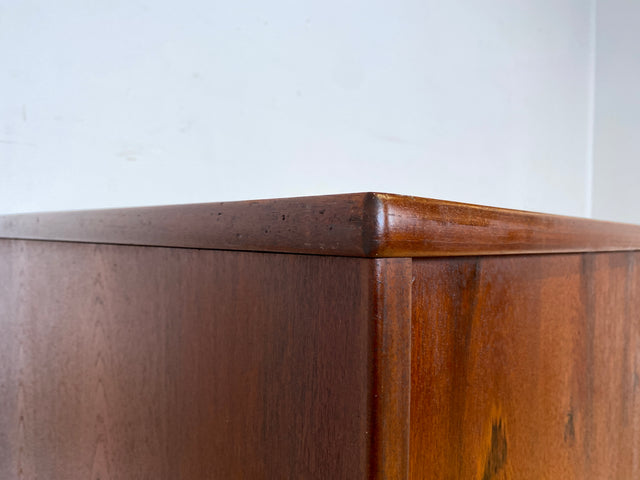 Hochwertiger skandinavische Mid-Century Kleiderschrank mit Schubladen I Vollholz in Teak I Schrank Schlafzimmerschrank Wäscheschrank Wardrobe Danish Design Vintage Teakholz I
