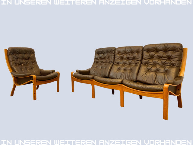 WMK I Stilvolles skandinavische Sofa mit gestepptem braunem Echtleder Bezug I Norwegen 1970er I Couch Ledercouch Ledersofa 3-Sitzer 3er Sitzgarnitur Mid-Century Vintage Leder I