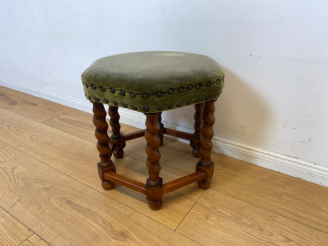 Sehr hübscher skandinavischer antiker Hocker mit fein gedrechselten Beinen I sechseckiger Sitzhocker Fußhocker Fußbank Schemel Sitz Stuhl Pouf Vintage I
