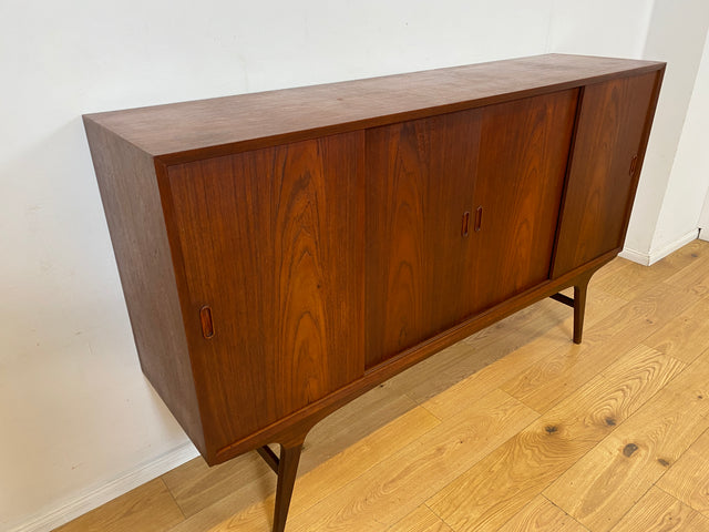 Stilvolles skandinavisches Mid-Century Highboard mit Schiebetüren & Schubladen I Vollholz in Teak I Schrank Sideboard Kommode Barschrank Anrichte Danish Design Vintage 60er