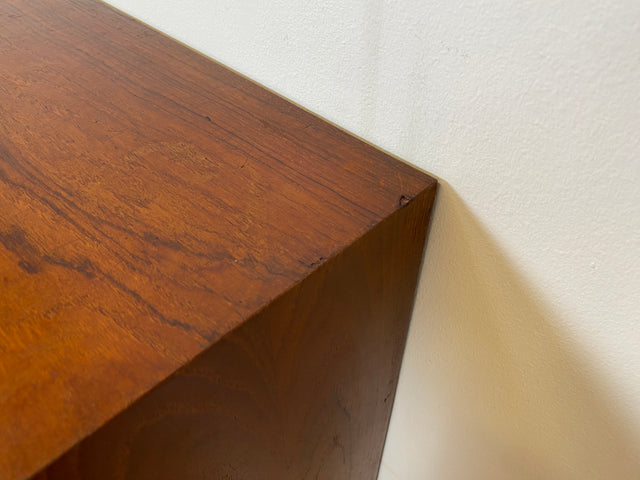 Stilvolles skandinavisches Mid-Century Highboard mit Schiebetüren & Schubladen I Vollholz in Teak I Schrank Sideboard Kommode Barschrank Anrichte Danish Design Vintage 60er