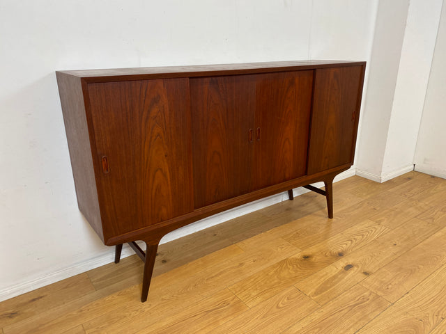 Stilvolles skandinavisches Mid-Century Highboard mit Schiebetüren & Schubladen I Vollholz in Teak I Schrank Sideboard Kommode Barschrank Anrichte Danish Design Vintage 60er