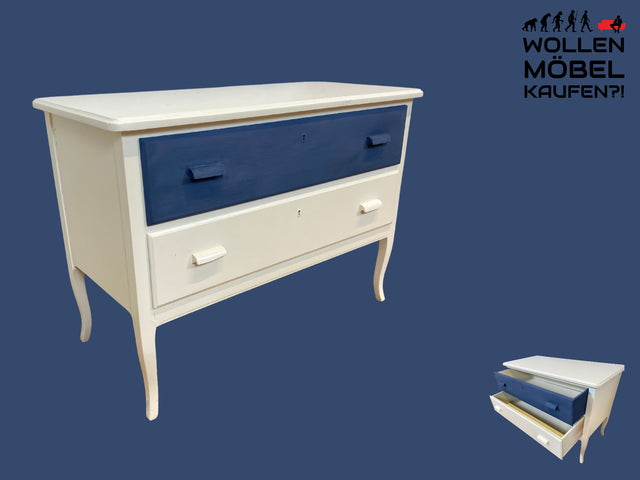 Sehr hübsche weiße skandinavische 50er Jahre Kommode aus vollem Holz mit geräumigen Schubladen & Holzgriffen I Schubladekommode Wäschekommode Sideboard Schrank Vintage 60er I