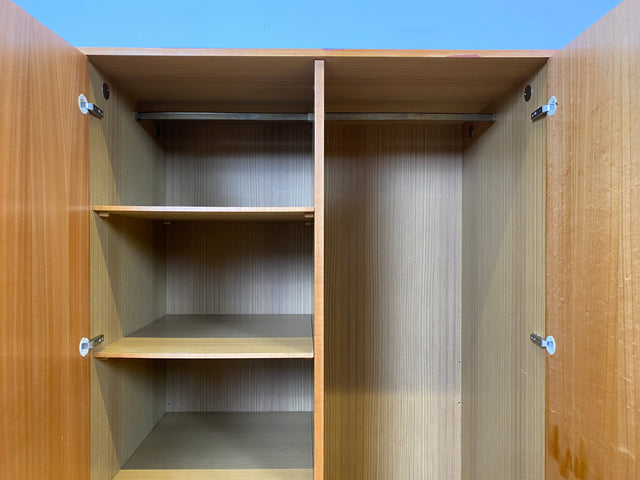 WMK I Das Glanzstück I Perfekt aufgeteilter Mid-Century Kleiderschrank aus 1967 mit Schubladen I Schrank Schlafzimmerschrank Wäscheschrank Wardrobe Vintage Retro 60er 70er I Berlin Leipzig Hamburg
