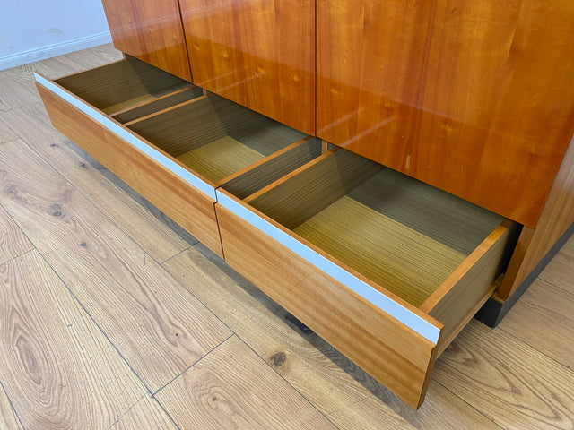WMK I Das Glanzstück I Perfekt aufgeteilter Mid-Century Kleiderschrank aus 1967 mit Schubladen
