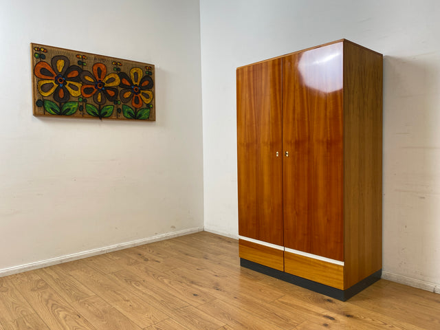WMK I Das Glanzstück I Perfekt aufgeteilter Mid-Century Kleiderschrank aus 1967 mit Schubladen I Schrank Schlafzimmerschrank Wäscheschrank Wardrobe Vintage Retro 60er 70er I Berlin Leipzig Hamburg