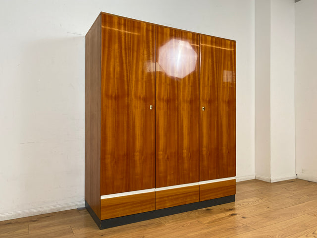 WMK I Das Glanzstück I Perfekt aufgeteilter Mid-Century Kleiderschrank aus 1967 mit Schubladen