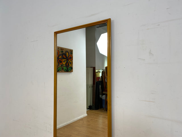 WMK I Hübsche Mid-Century Spiegelkommode mit Ganzkörperspiegel