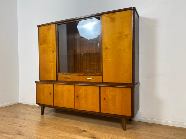 WMK I Stilvoller und gut erhaltener Mid-Century Wohnzimmerschrank mit Vitrine und Schubladen